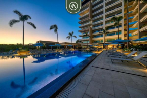 Luxury 2 BR Condo near Golf Courses and Marina - Pool